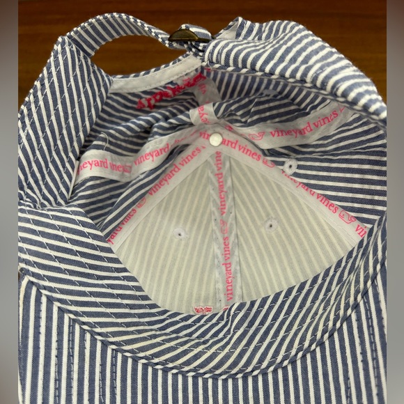 Vineyard Vines Blue & White Seersucker Hat NWOT - Picture 3 of 4